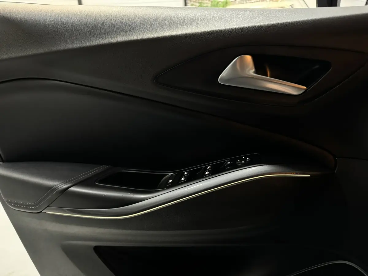 1.6 Turbo Innovation 181PK|Carplay|Camera|Cruise|Navi|LED|Lane Assist|Dealer onderhouden