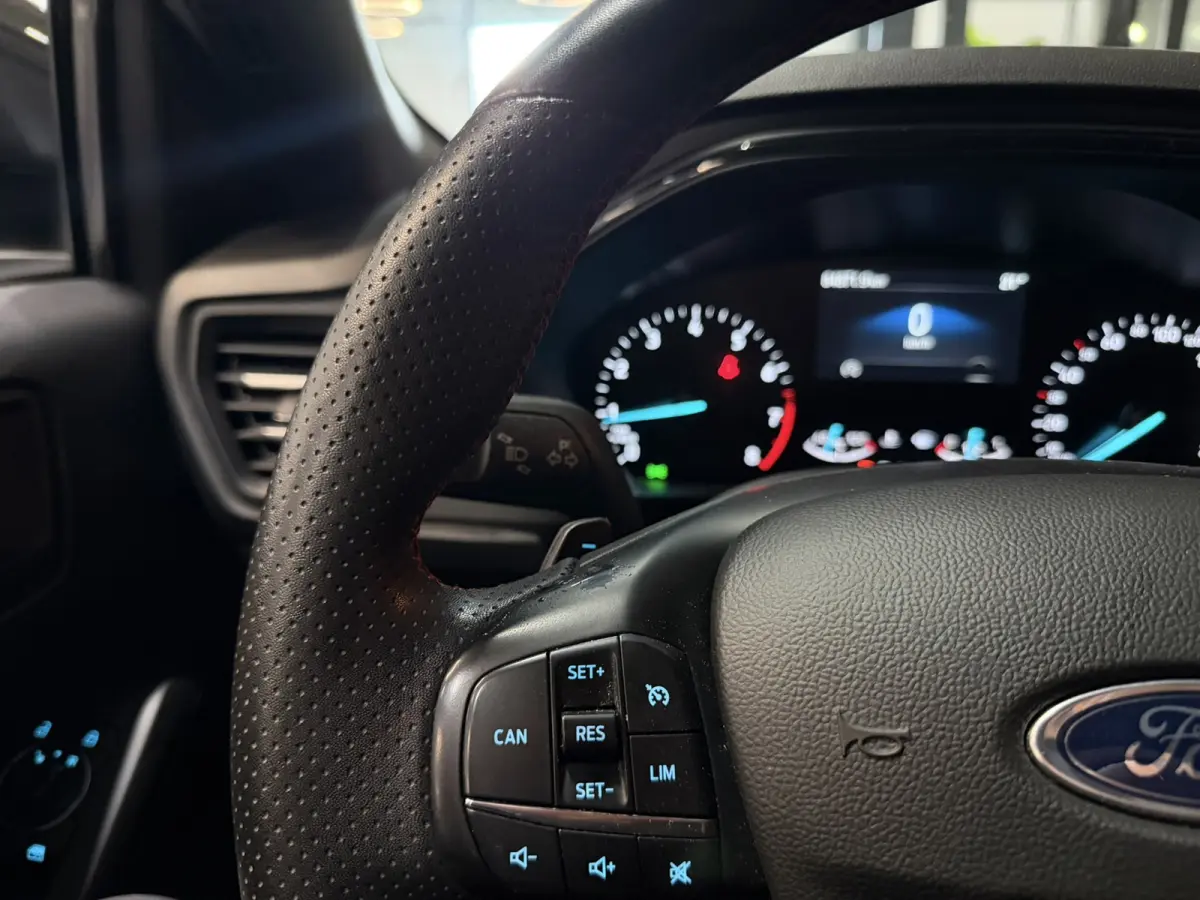 1.0 EcoBoost Mild-Hybrid ST-Line | Automaat | StuurVW | StoelVW | CarPlay | Navi | LED | PDC | Rijklaar