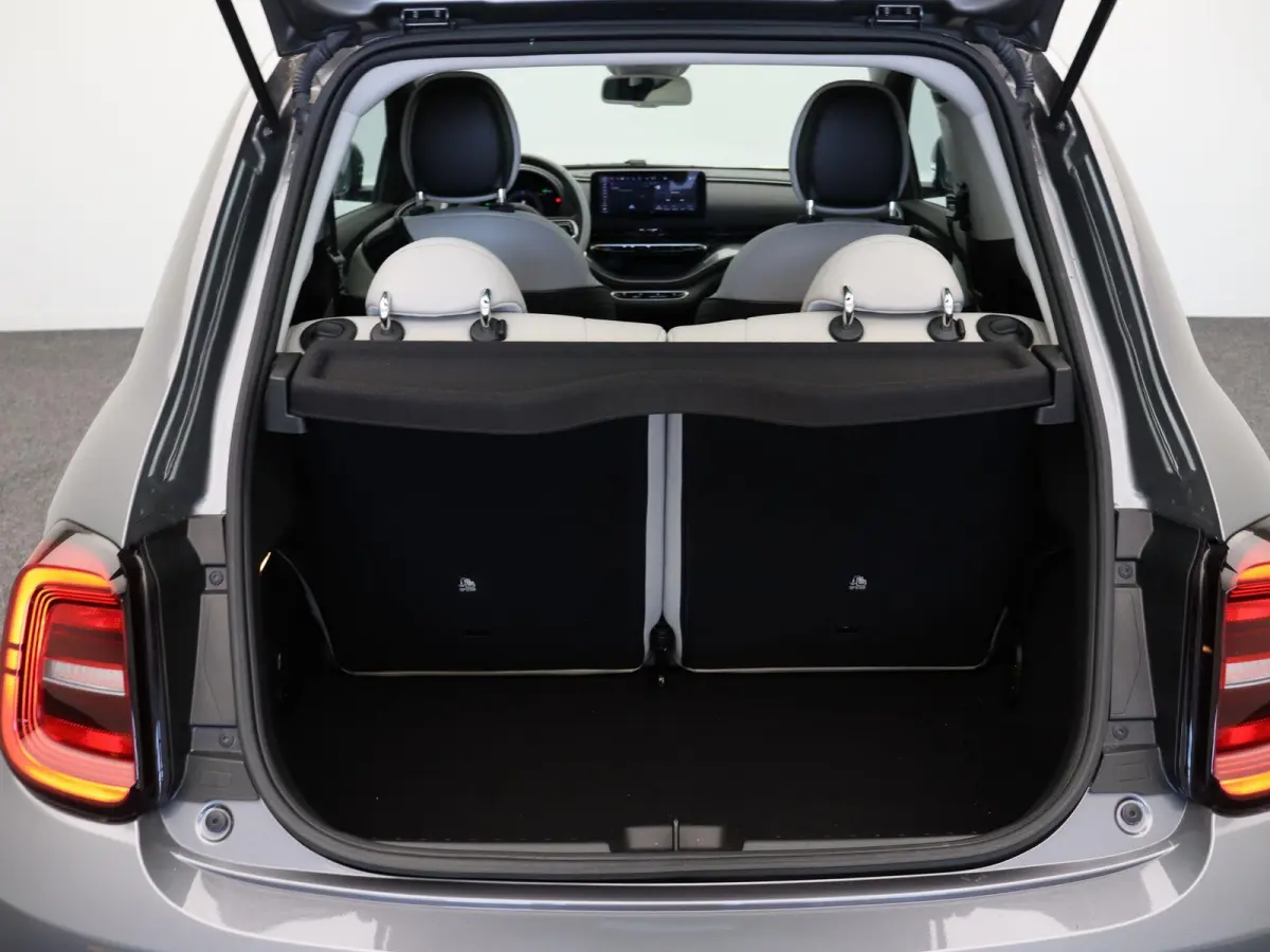 3+1 La Prima 42 kWh | Panoramisch dak | 94% accu score | Stoelverwarming | Lane assist |