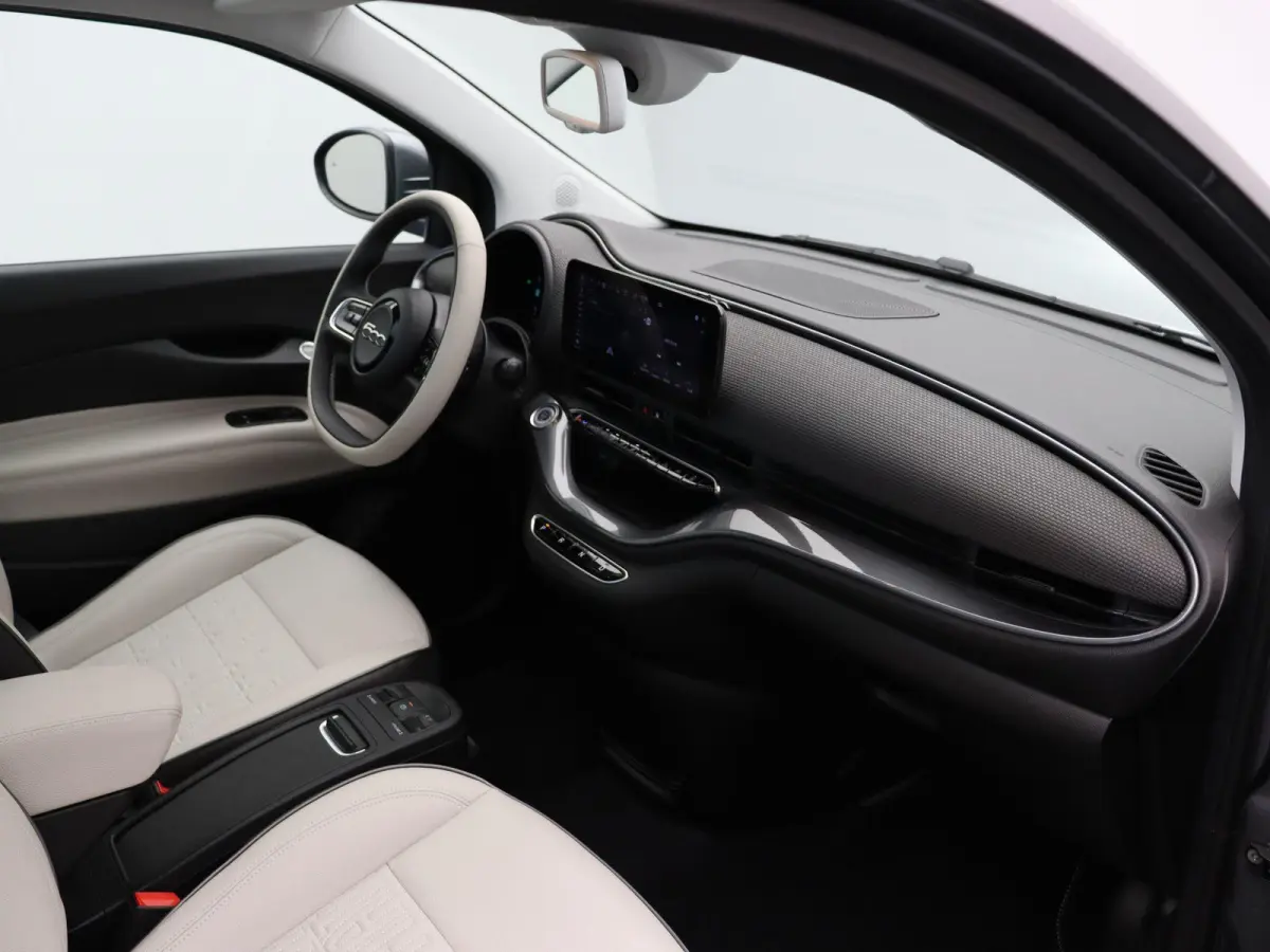 3+1 La Prima 42 kWh | Panoramisch dak | 94% accu score | Stoelverwarming | Lane assist |