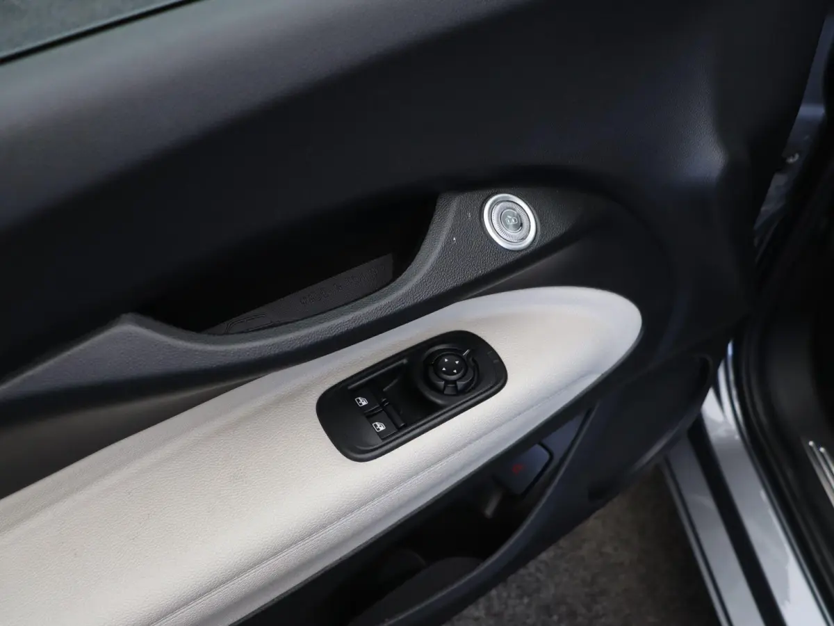 3+1 La Prima 42 kWh | Panoramisch dak | 94% accu score | Stoelverwarming | Lane assist |