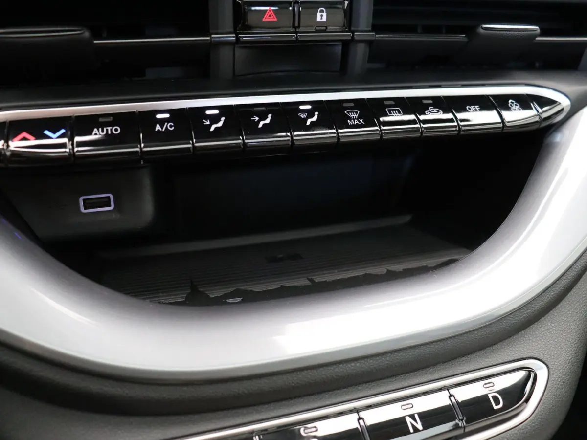 3+1 La Prima 42 kWh | Panoramisch dak | 94% accu score | Stoelverwarming | Lane assist |