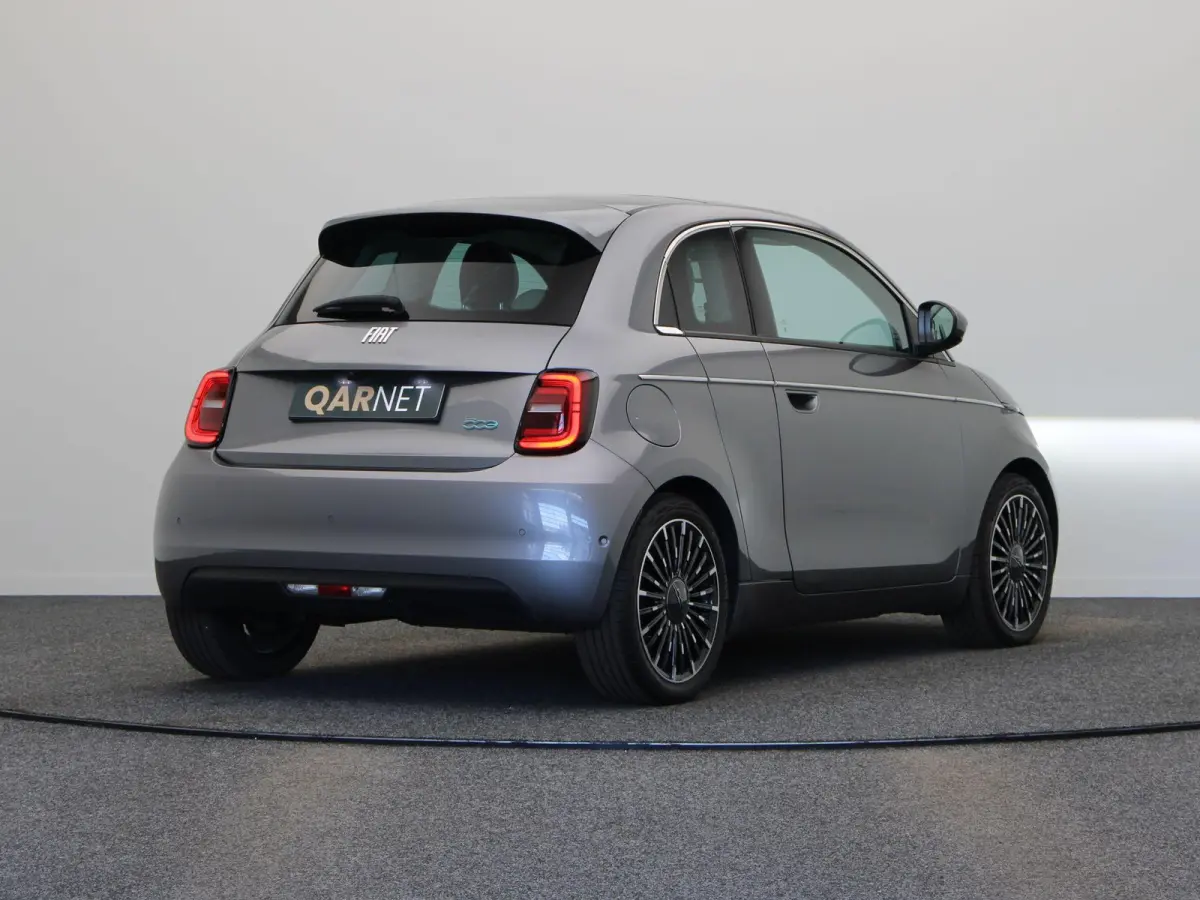 3+1 La Prima 42 kWh | Panoramisch dak | 94% accu score | Stoelverwarming | Lane assist |