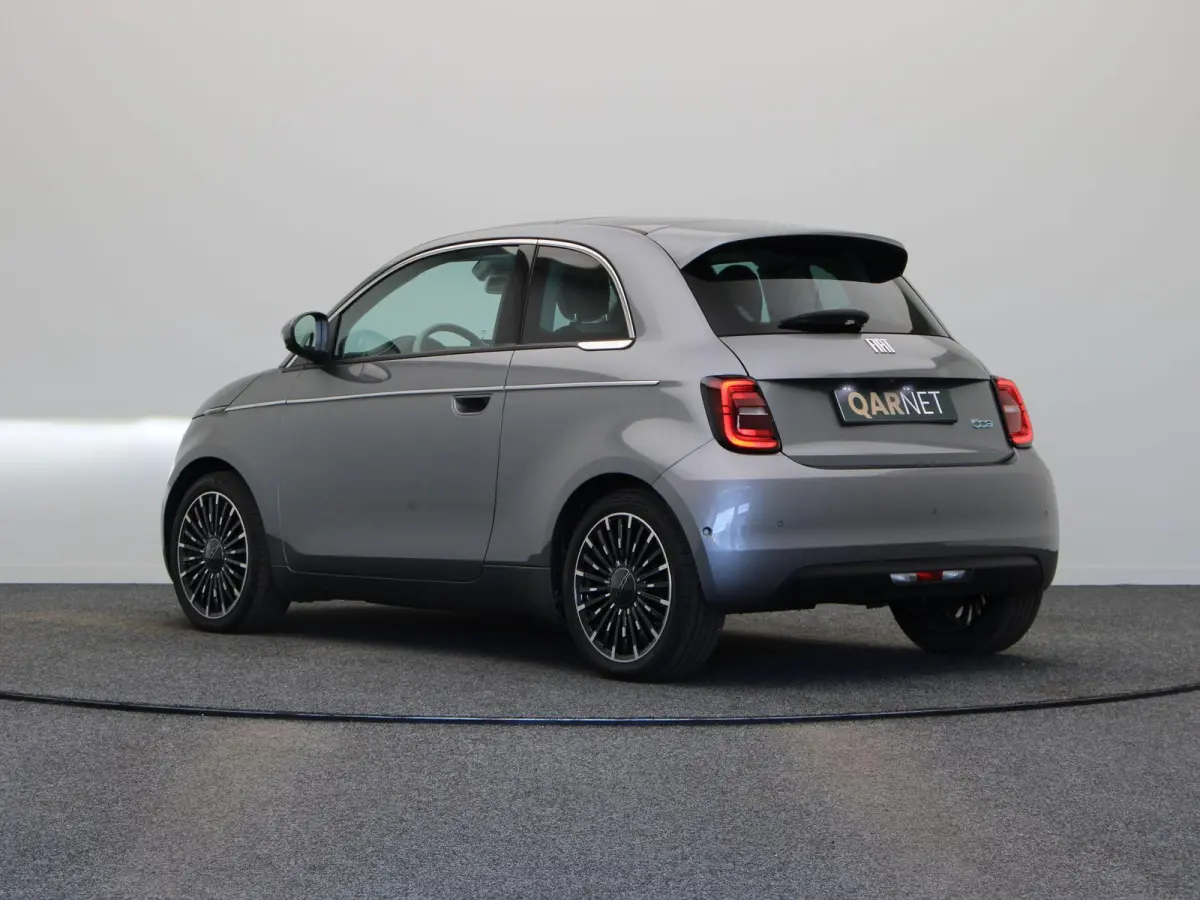 3+1 La Prima 42 kWh | Panoramisch dak | 94% accu score | Stoelverwarming | Lane assist |