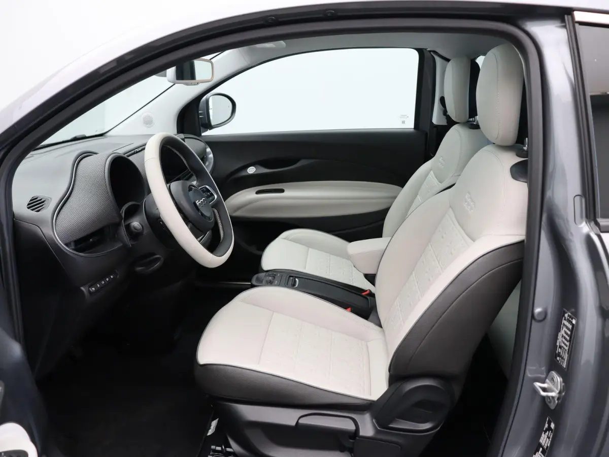 3+1 La Prima 42 kWh | Panoramisch dak | 94% accu score | Stoelverwarming | Lane assist |