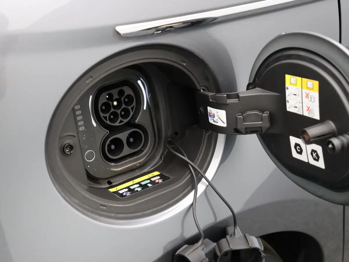 3+1 La Prima 42 kWh | Panoramisch dak | 94% accu score | Stoelverwarming | Lane assist |