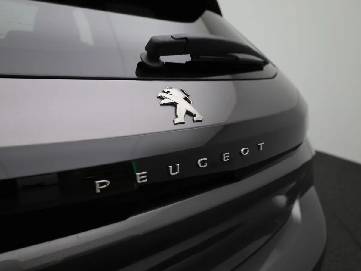 1.2 PureTech Allure Pack | Apple Carplay / Android Auto | Achteruitrijcamera | Parkeersensoren | Climate Control |