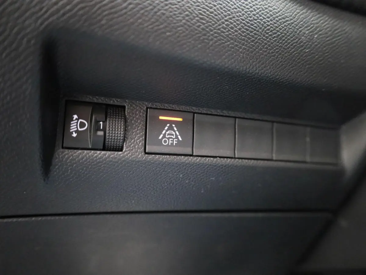1.2 PureTech Allure Pack | Apple Carplay / Android Auto | Achteruitrijcamera | Parkeersensoren | Climate Control |