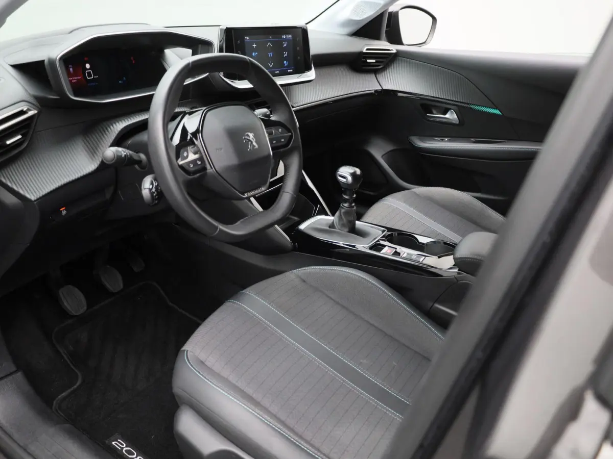 1.2 PureTech Allure Pack | Apple Carplay / Android Auto | Achteruitrijcamera | Parkeersensoren | Climate Control |