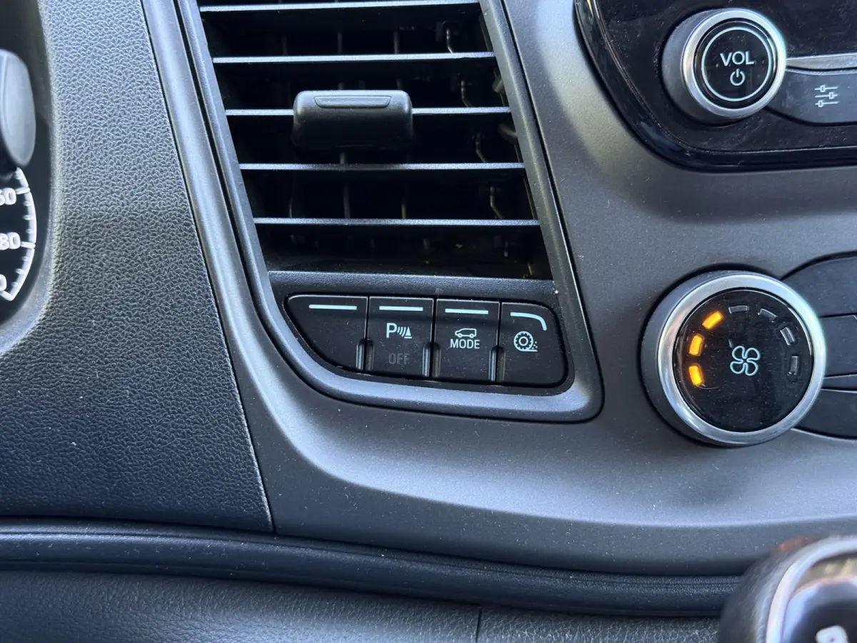 320 2.0 TDCI L2H1 Raptor | ZB-Edition | Leder | Camera | Navi | Carplay