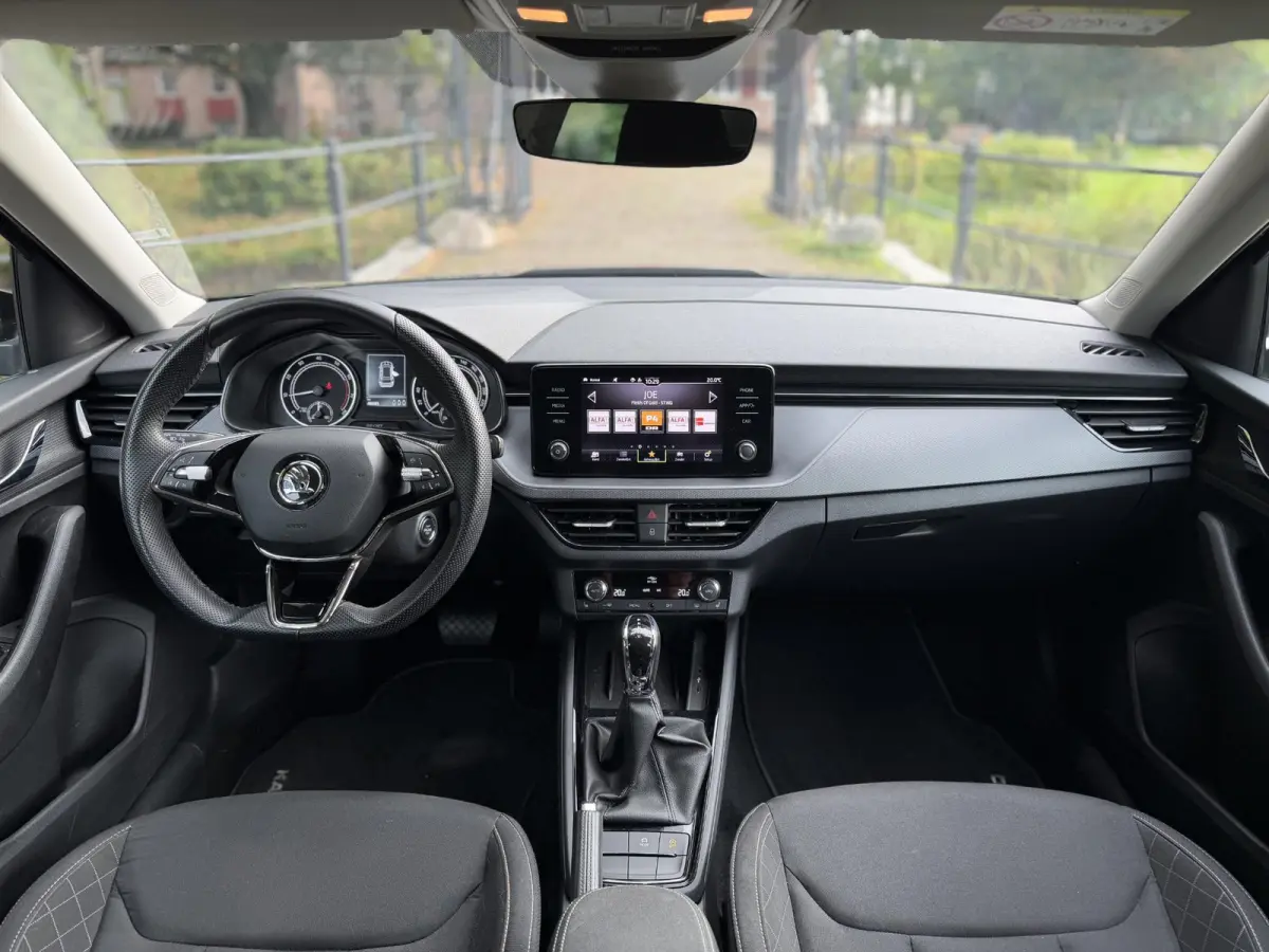1.5 TSI ACT Sport Business | 150 PK | DSG | PDC | CarPlay | LED | Geen Afleverkosten |