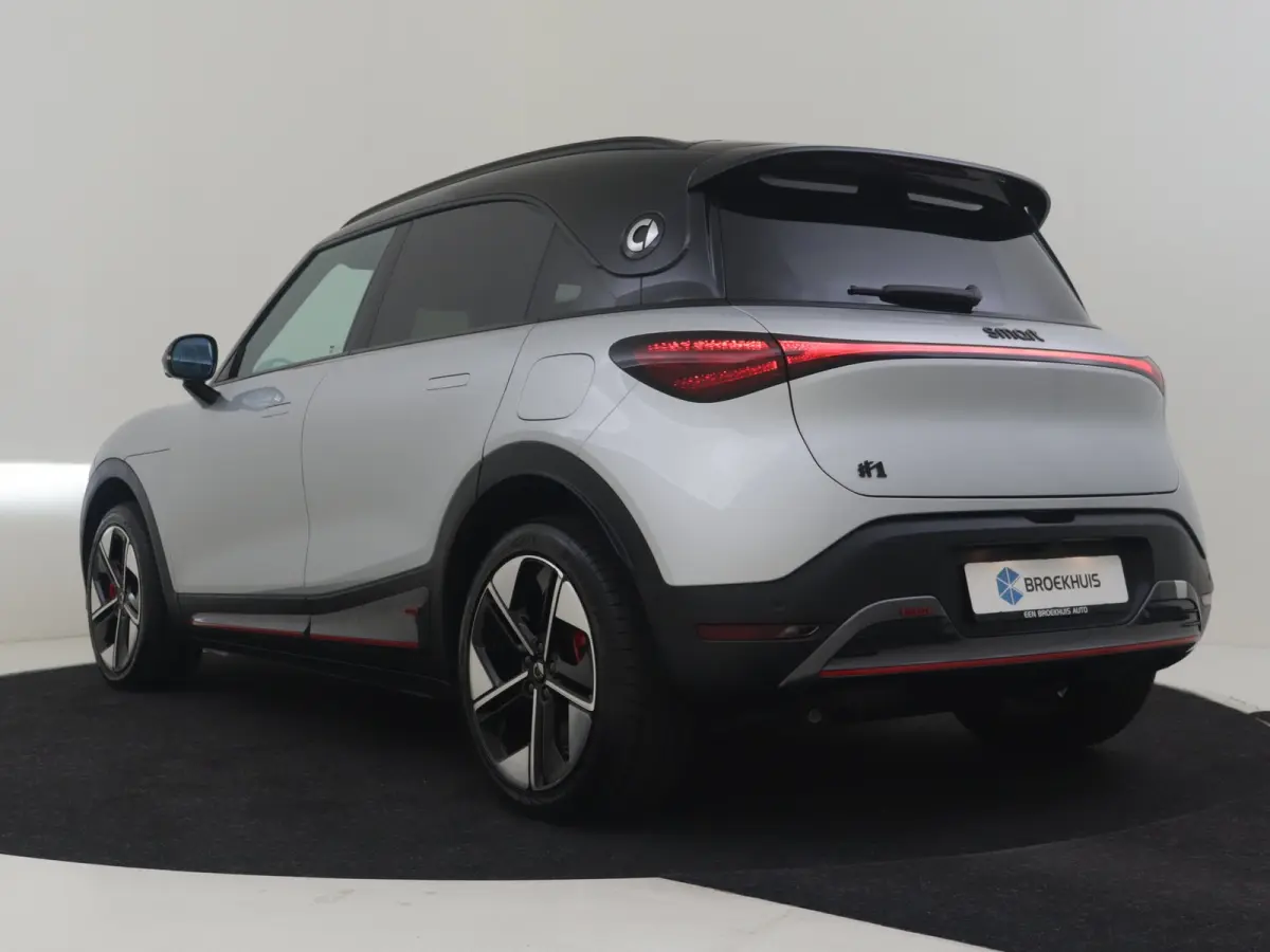 BRABUS 66 kWh l 428pk! l 360gr Camera l Side Assist l Stoel en stuurverwarming l BEATS Audio l Alcantara bekleding l