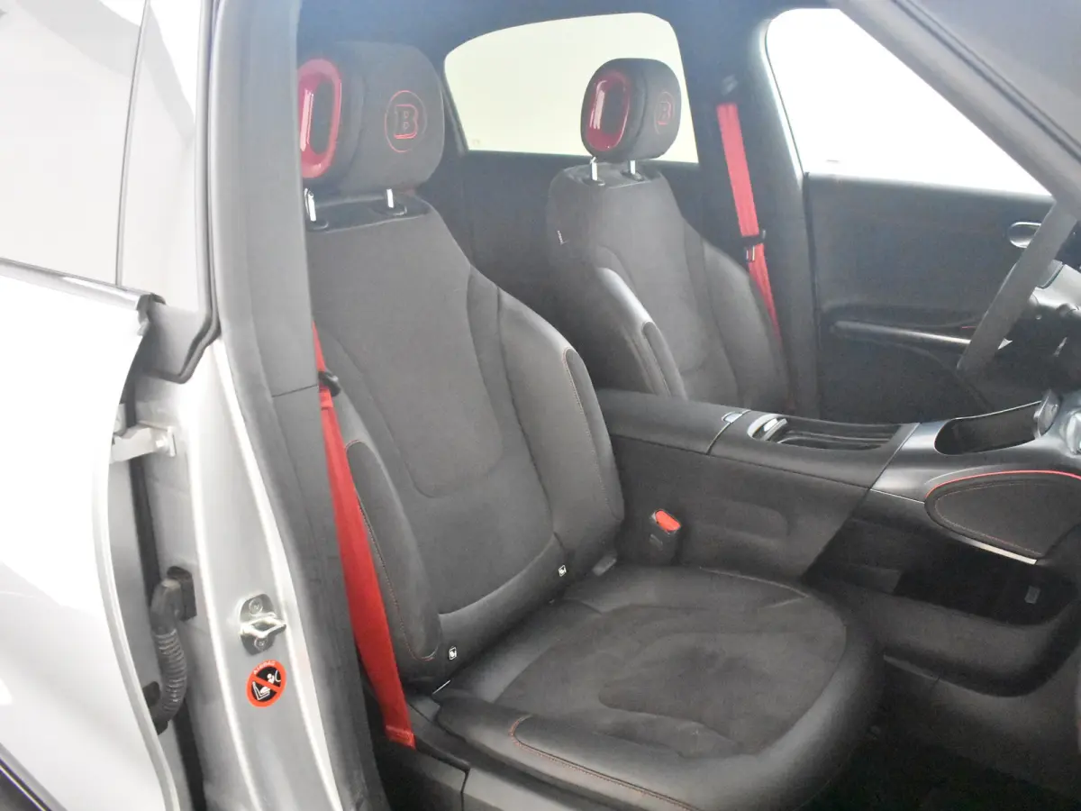 BRABUS 66 kWh l 428pk! l 360gr Camera l Side Assist l Stoel en stuurverwarming l BEATS Audio l Alcantara bekleding l