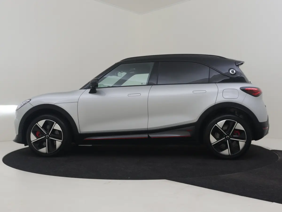 BRABUS 66 kWh l 428pk! l 360gr Camera l Side Assist l Stoel en stuurverwarming l BEATS Audio l Alcantara bekleding l