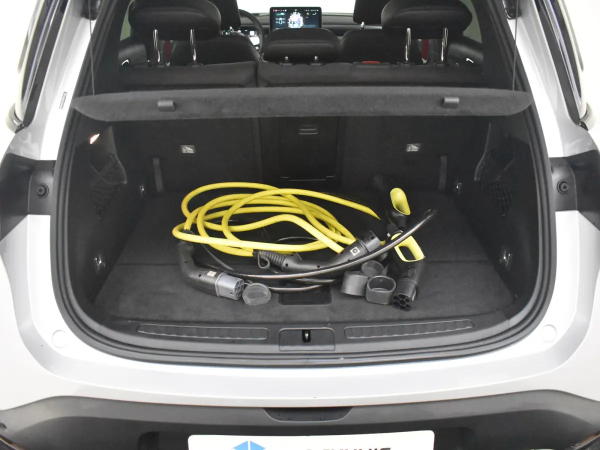 BRABUS 66 kWh l 428pk! l 360gr Camera l Side Assist l Stoel en stuurverwarming l BEATS Audio l Alcantara bekleding l
