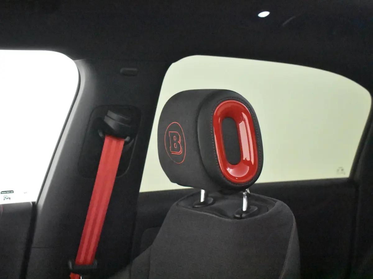 BRABUS 66 kWh l 428pk! l 360gr Camera l Side Assist l Stoel en stuurverwarming l BEATS Audio l Alcantara bekleding l