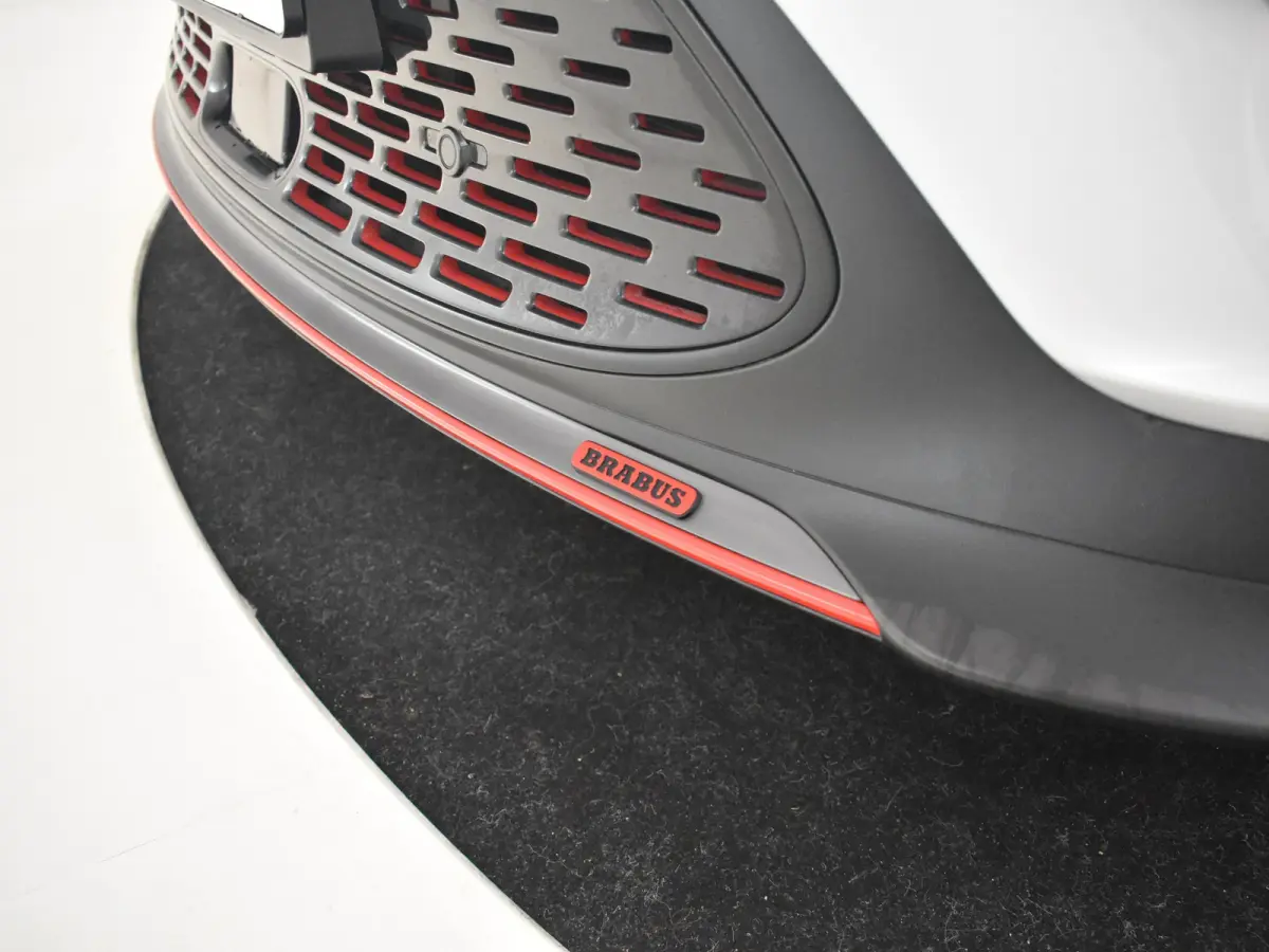BRABUS 66 kWh l 428pk! l 360gr Camera l Side Assist l Stoel en stuurverwarming l BEATS Audio l Alcantara bekleding l