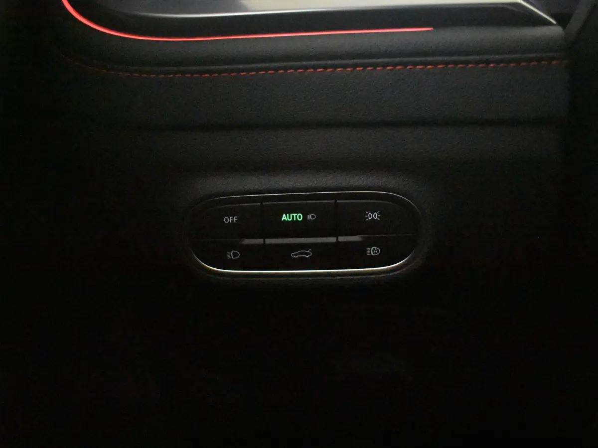 BRABUS 66 kWh l 428pk! l 360gr Camera l Side Assist l Stoel en stuurverwarming l BEATS Audio l Alcantara bekleding l