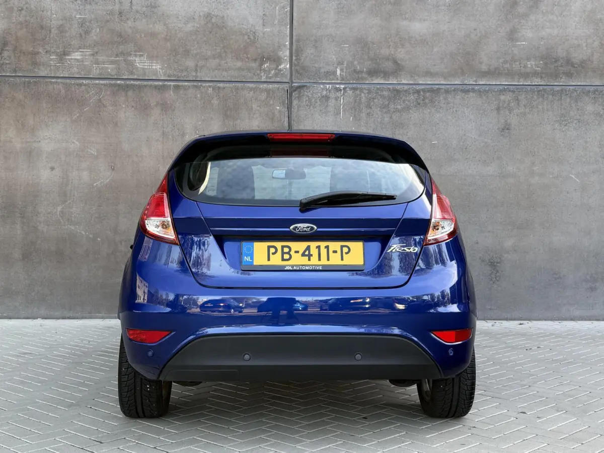 1.0 Style Ultimate | Navigatie | Airco | Parkeersensoren | Dealer onderhouden |