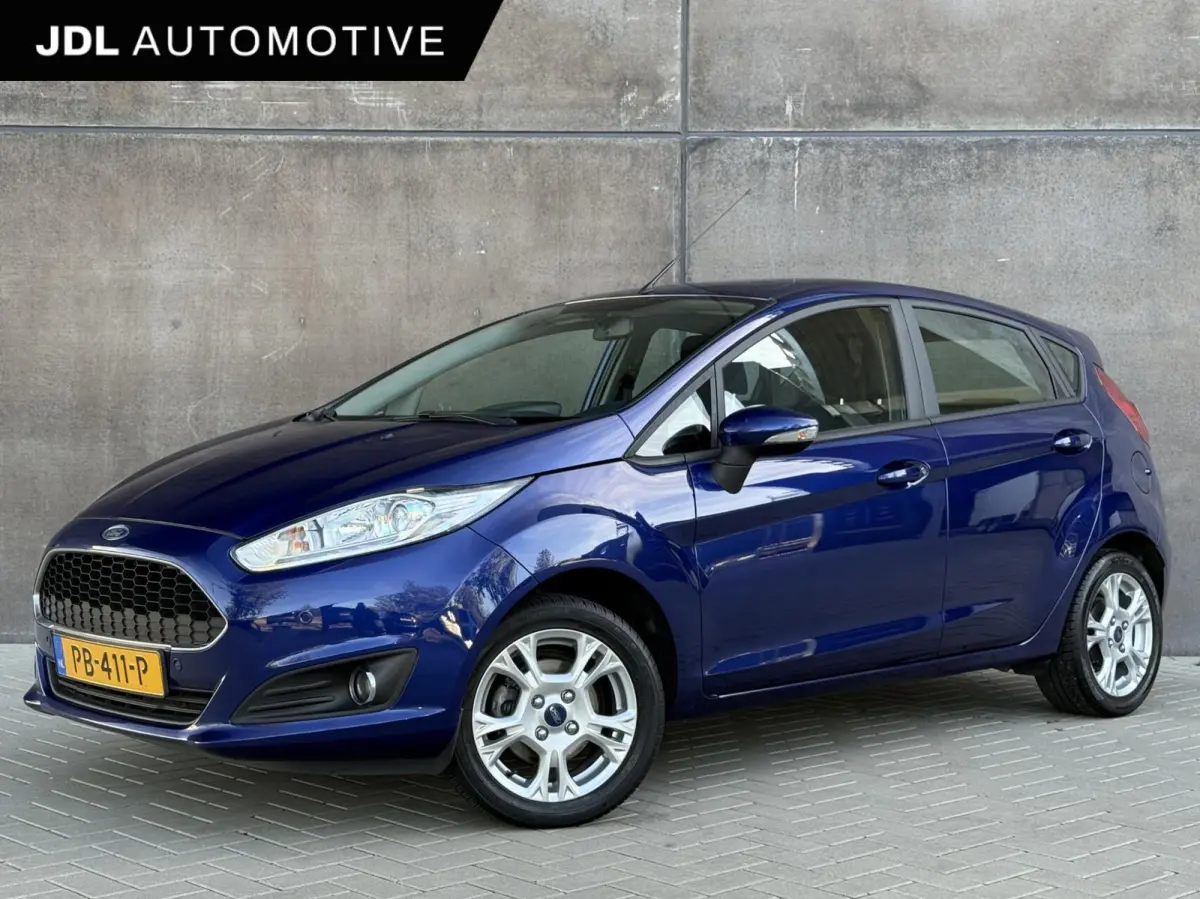 1.0 Style Ultimate | Navigatie | Airco | Parkeersensoren | Dealer onderhouden |