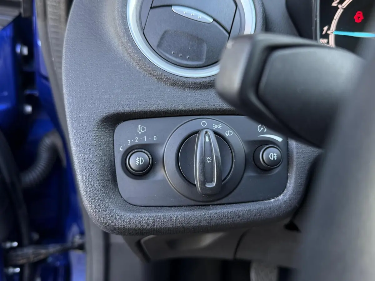 1.0 Style Ultimate | Navigatie | Airco | Parkeersensoren | Dealer onderhouden |