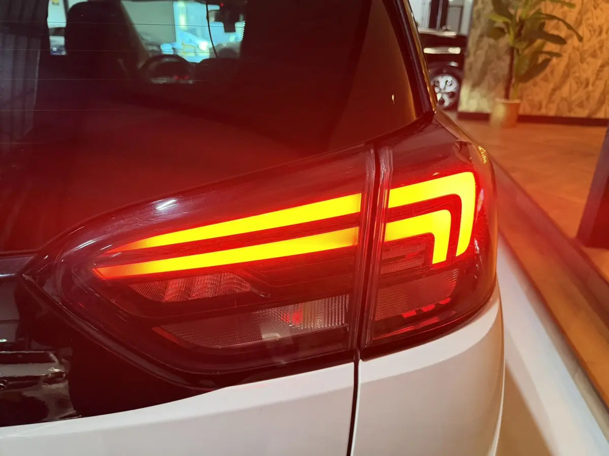 1.2 Turbo GS Line Garantie Camera Trekhaak Led Cruise Stuur Verwarming Rijklaar