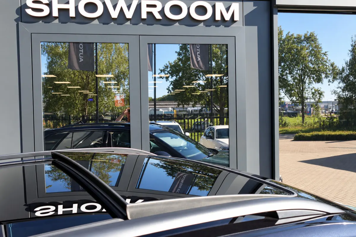 1.5 TSI R-Line Business+ PANO IQ.LIGHT ACC VOL