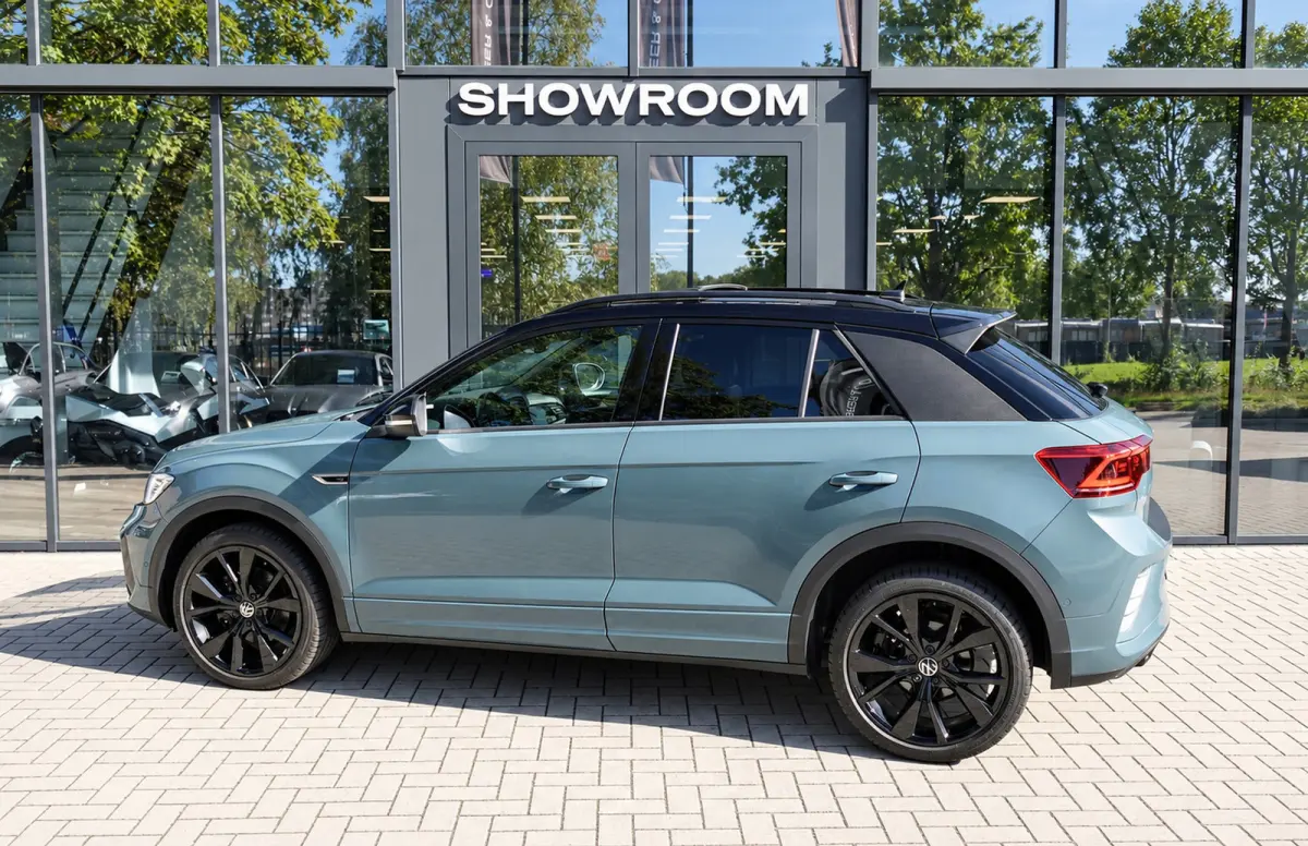 1.5 TSI R-Line Business+ PANO IQ.LIGHT ACC VOL