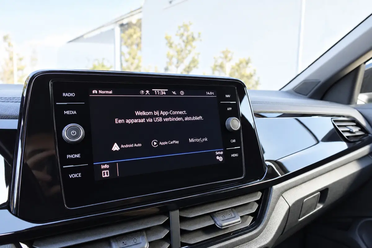 1.5 TSI R-Line Business+ PANO IQ.LIGHT ACC VOL
