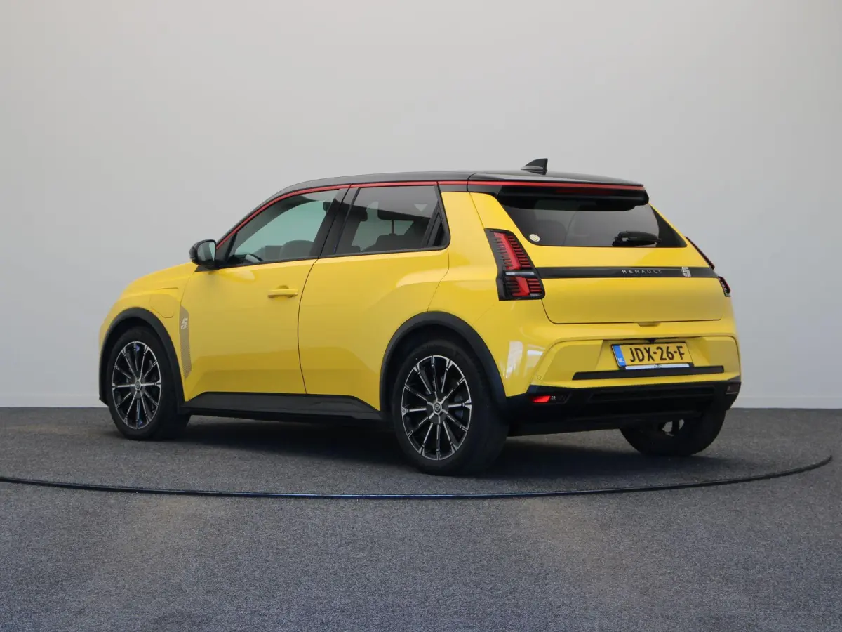 comfort range techno 52 kWh | Stoel- en stuurwielverarming | 18" chrono LMV | Achteruitrijcamera |