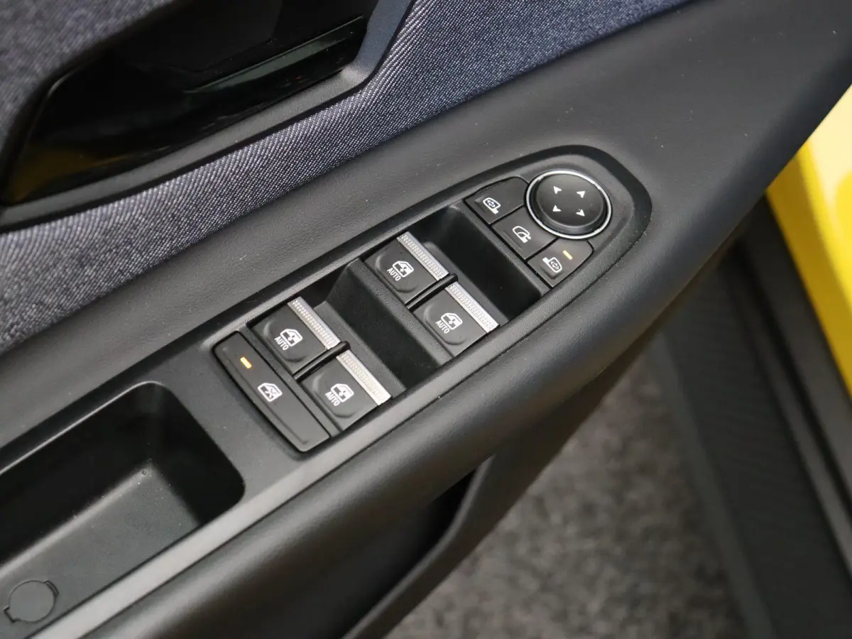 comfort range techno 52 kWh | Stoel- en stuurwielverarming | 18" chrono LMV | Achteruitrijcamera |