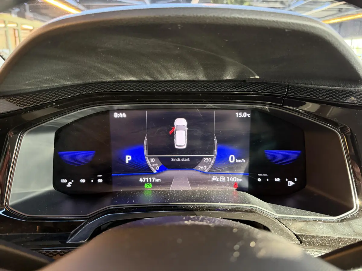 1.0 TSI Life Business | Camera | Adaptive | CarPlay |