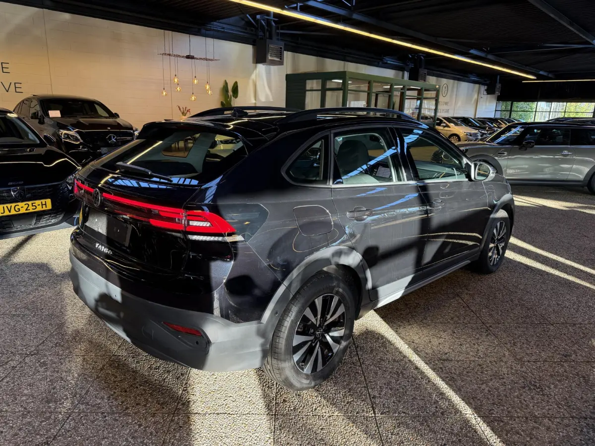 1.0 TSI Life Business | Camera | Adaptive | CarPlay |