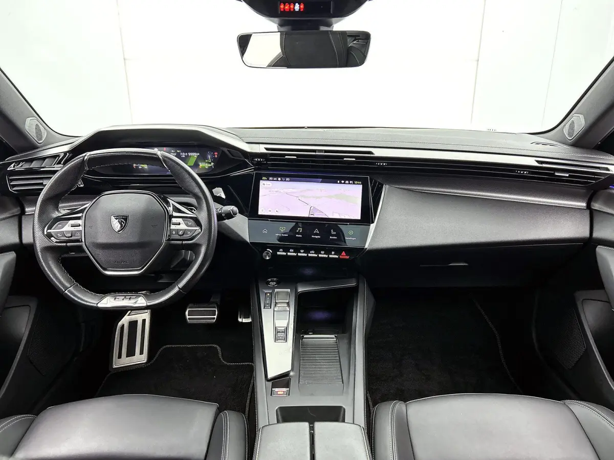 1.2 PureTech GT Pack Business | Automaat | Apple Carplay / Android Auto | Panoramadak | Achteruitrijcamera | Parkeersensoren |