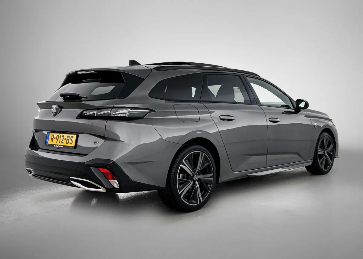 1.2 PureTech GT Pack Business | Automaat | Apple Carplay / Android Auto | Panoramadak | Achteruitrijcamera | Parkeersensoren |
