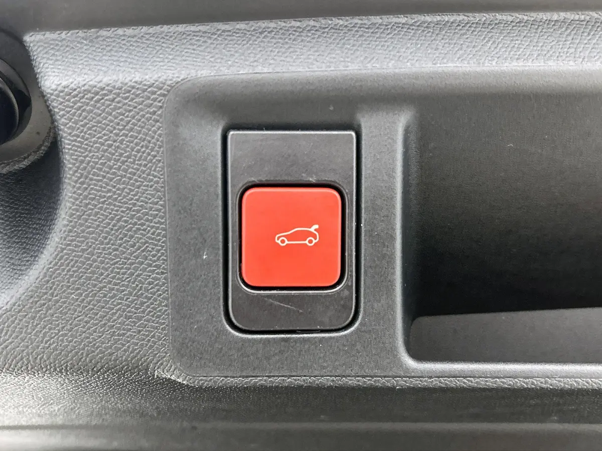 1.2 PureTech GT Pack Business | Automaat | Apple Carplay / Android Auto | Panoramadak | Achteruitrijcamera | Parkeersensoren |