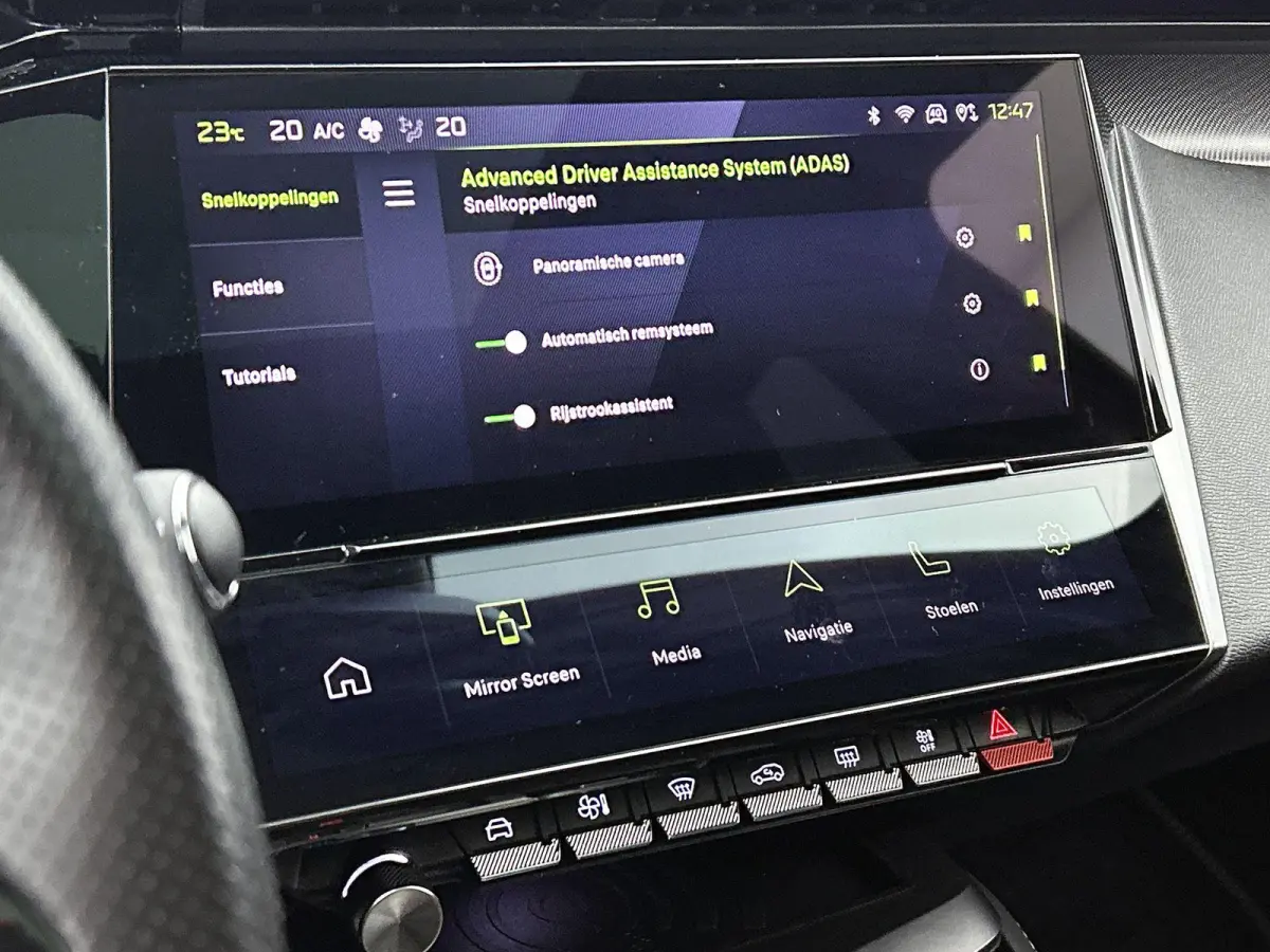 1.2 PureTech GT Pack Business | Automaat | Apple Carplay / Android Auto | Panoramadak | Achteruitrijcamera | Parkeersensoren |