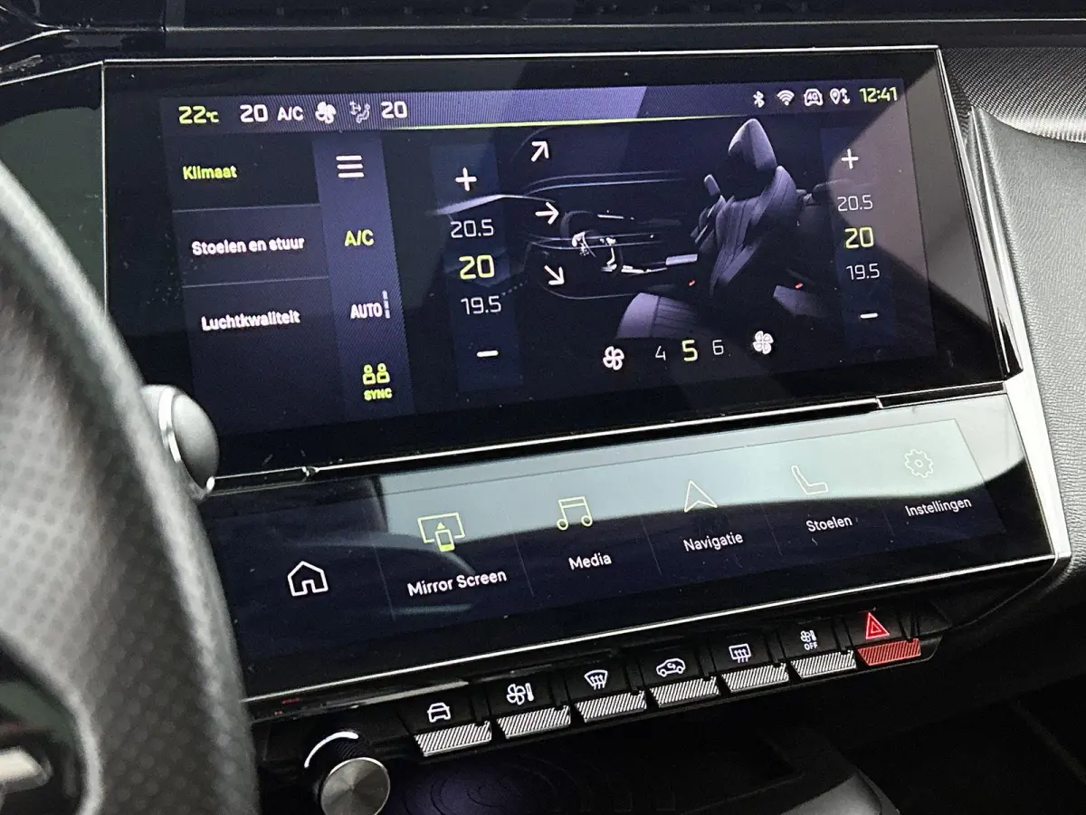 1.2 PureTech GT Pack Business | Automaat | Apple Carplay / Android Auto | Panoramadak | Achteruitrijcamera | Parkeersensoren |