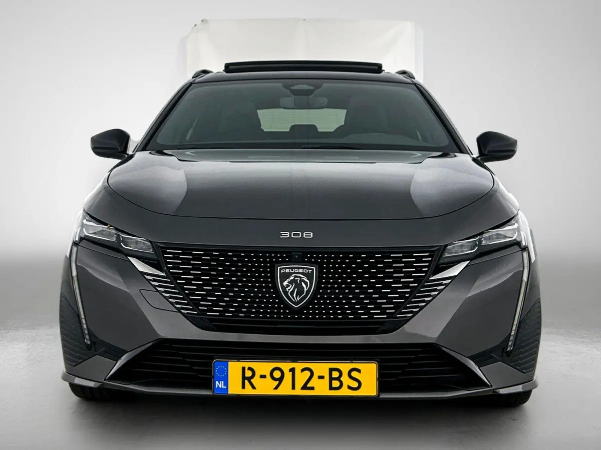 1.2 PureTech GT Pack Business | Automaat | Apple Carplay / Android Auto | Panoramadak | Achteruitrijcamera | Parkeersensoren |