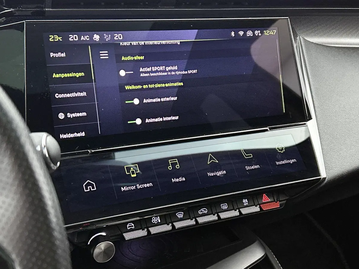 1.2 PureTech GT Pack Business | Automaat | Apple Carplay / Android Auto | Panoramadak | Achteruitrijcamera | Parkeersensoren |