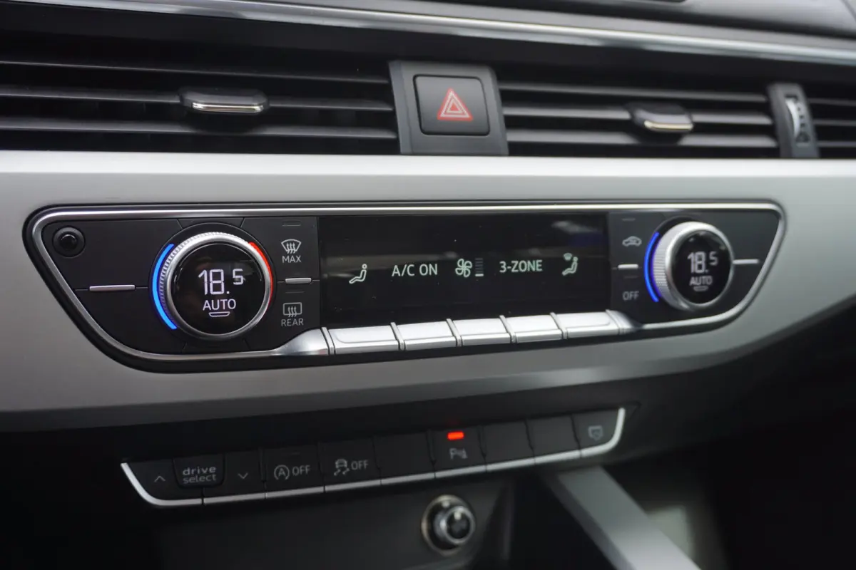 2.0 TFSI ultra Pro Line Automaat | Navigatie | Elek. Pakket | Zwart | Origineel NL | Inruil mogelijk