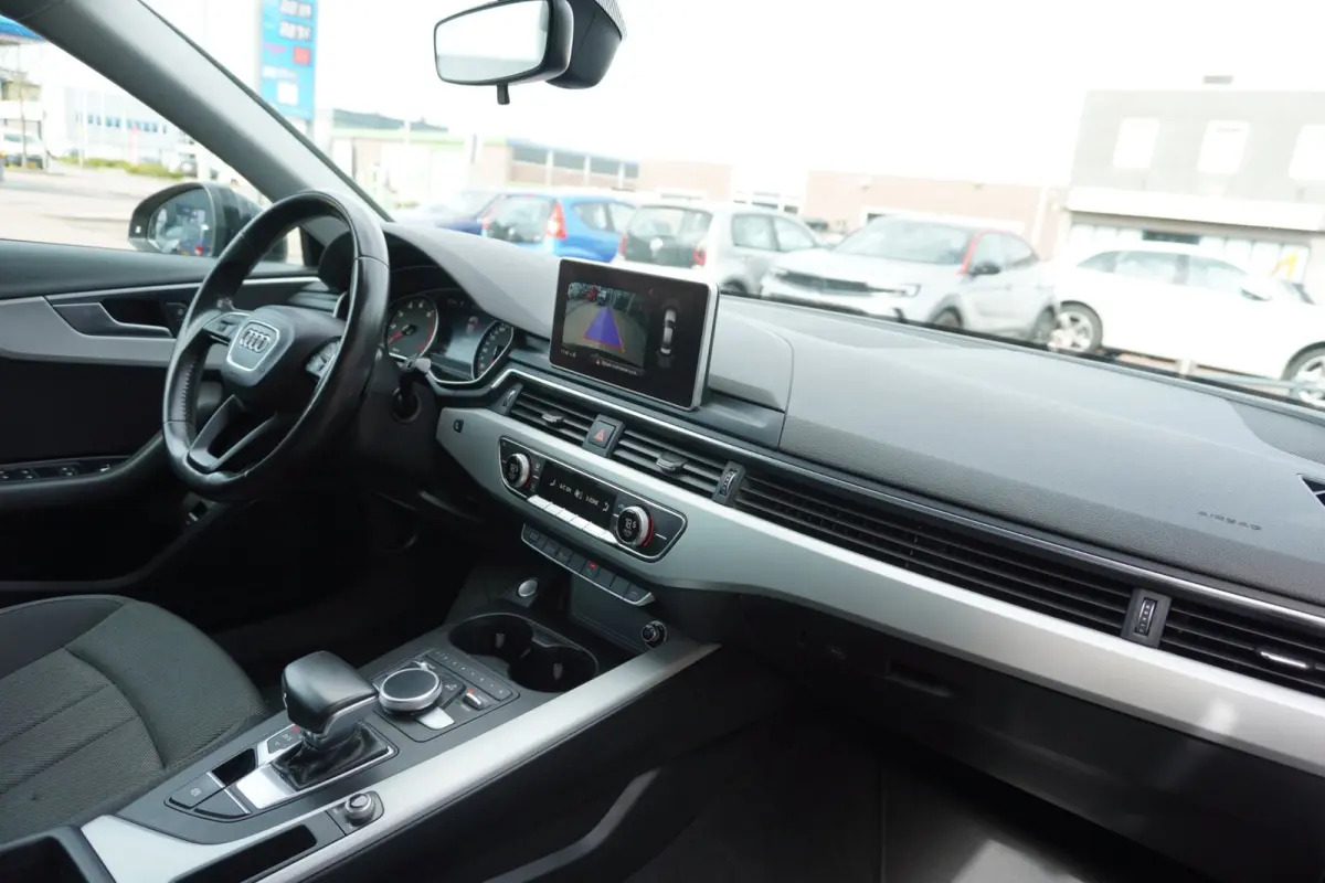 2.0 TFSI ultra Pro Line Automaat | Navigatie | Elek. Pakket | Zwart | Origineel NL | Inruil mogelijk