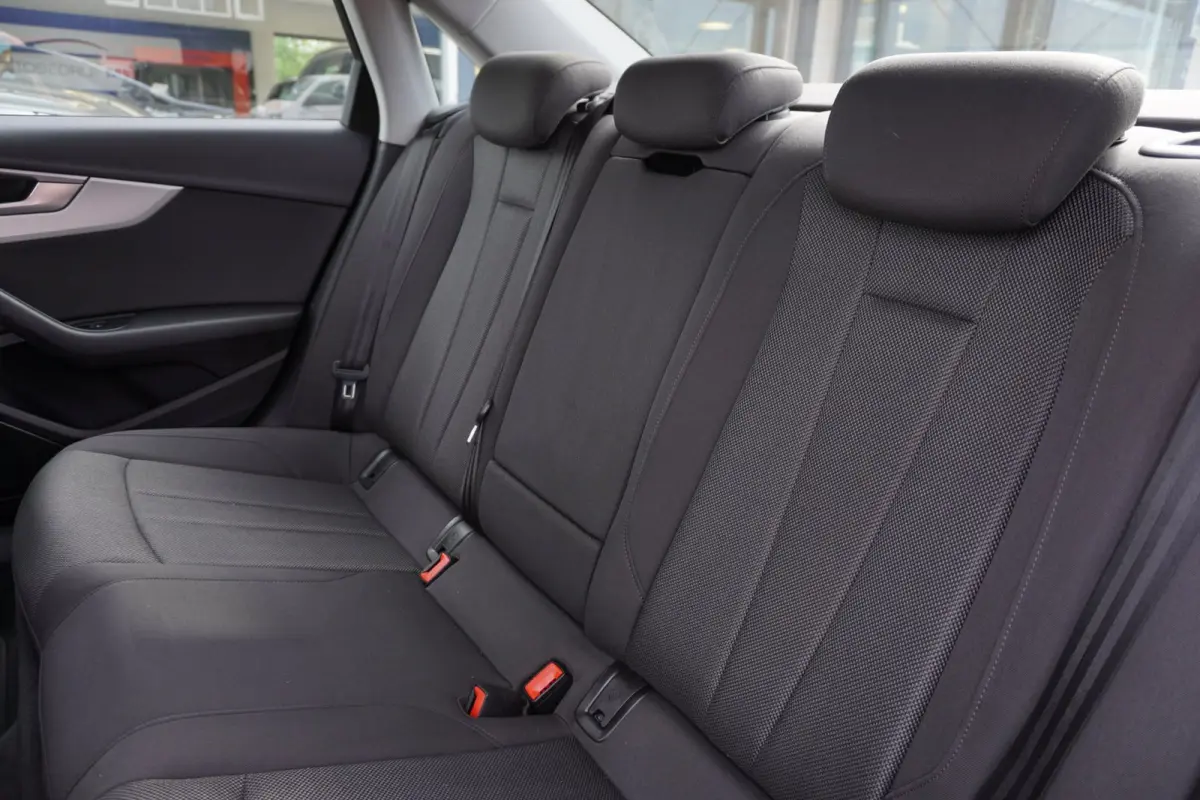 2.0 TFSI ultra Pro Line Automaat | Navigatie | Elek. Pakket | Zwart | Origineel NL | Inruil mogelijk