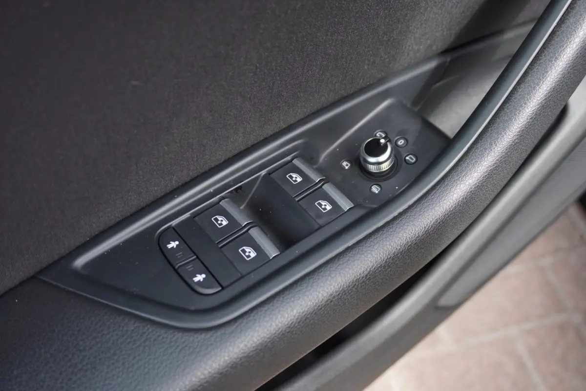 2.0 TFSI ultra Pro Line Automaat | Navigatie | Elek. Pakket | Zwart | Origineel NL | Inruil mogelijk