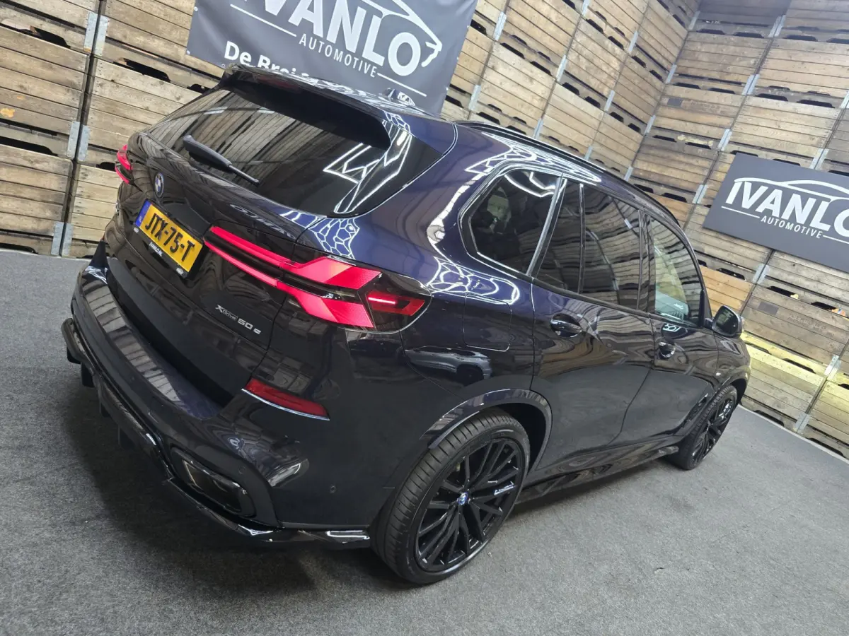 XDrive50e Launch Edition M-Sport Sky Lounge Maxton Panorama Leder Luchtvering 22"LM