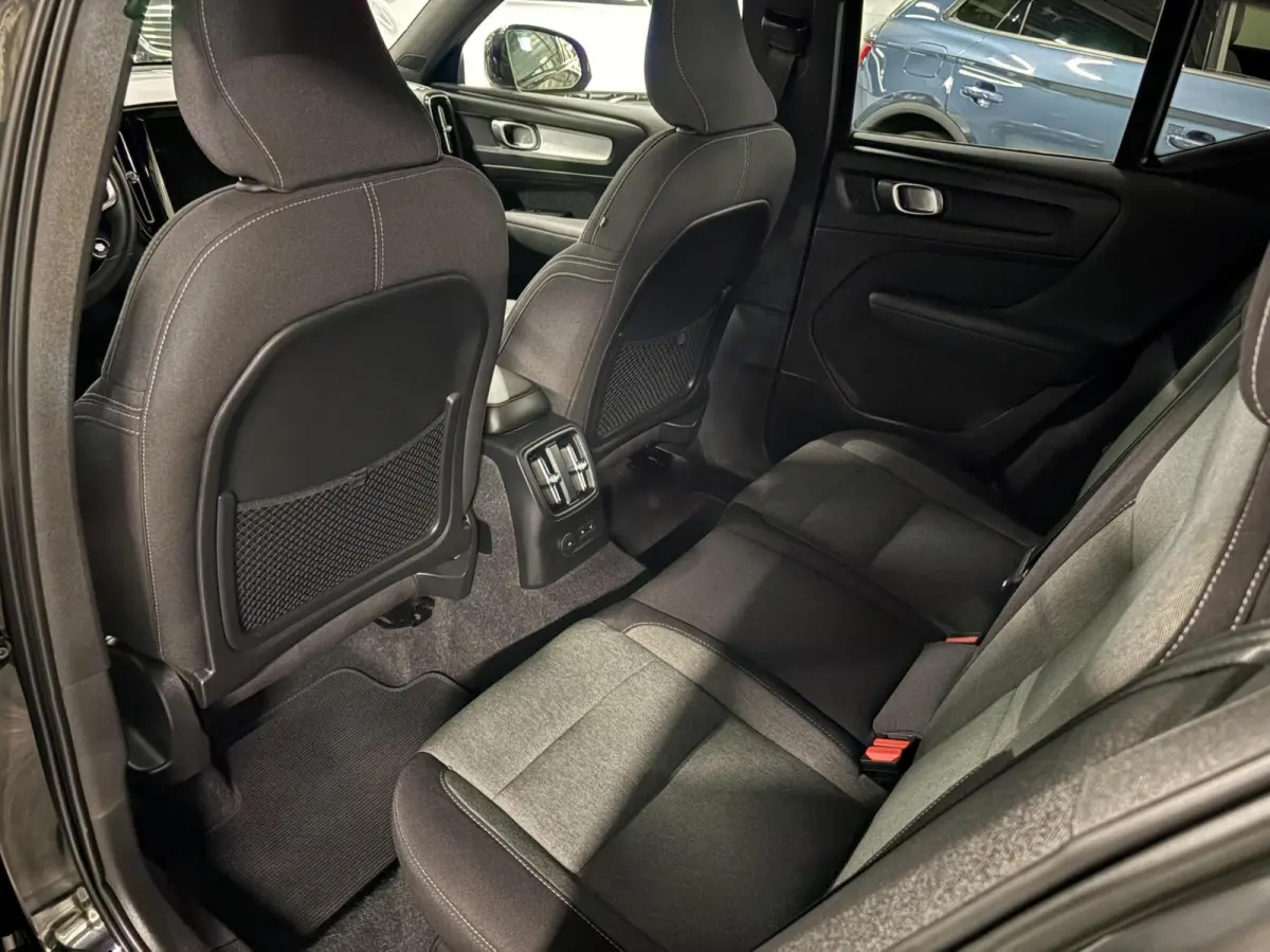 1.5 T5 PHEV Ultimate Dark|Trekhaak|Camera|Carplay