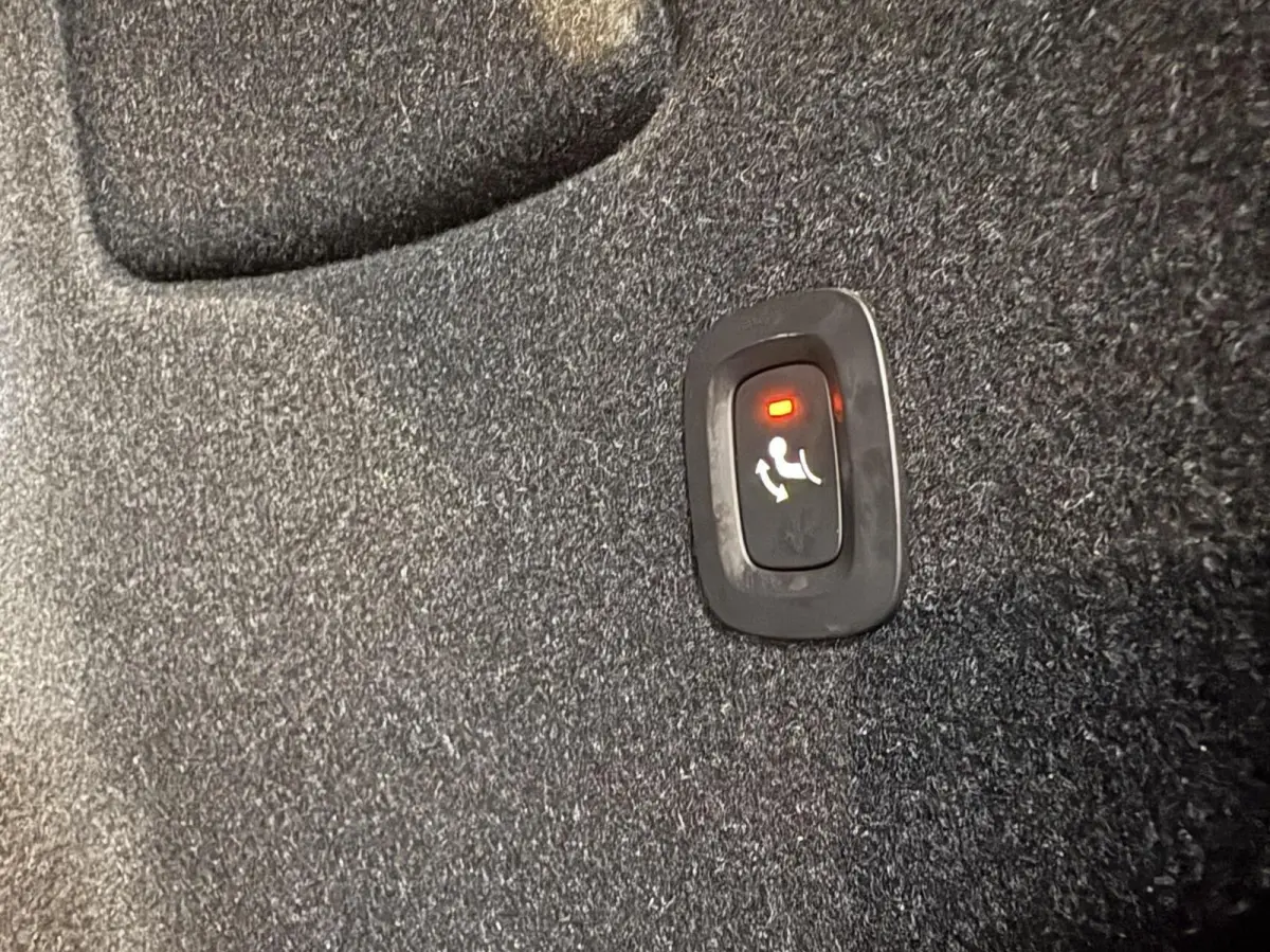 1.5 T5 PHEV Ultimate Dark|Trekhaak|Camera|Carplay