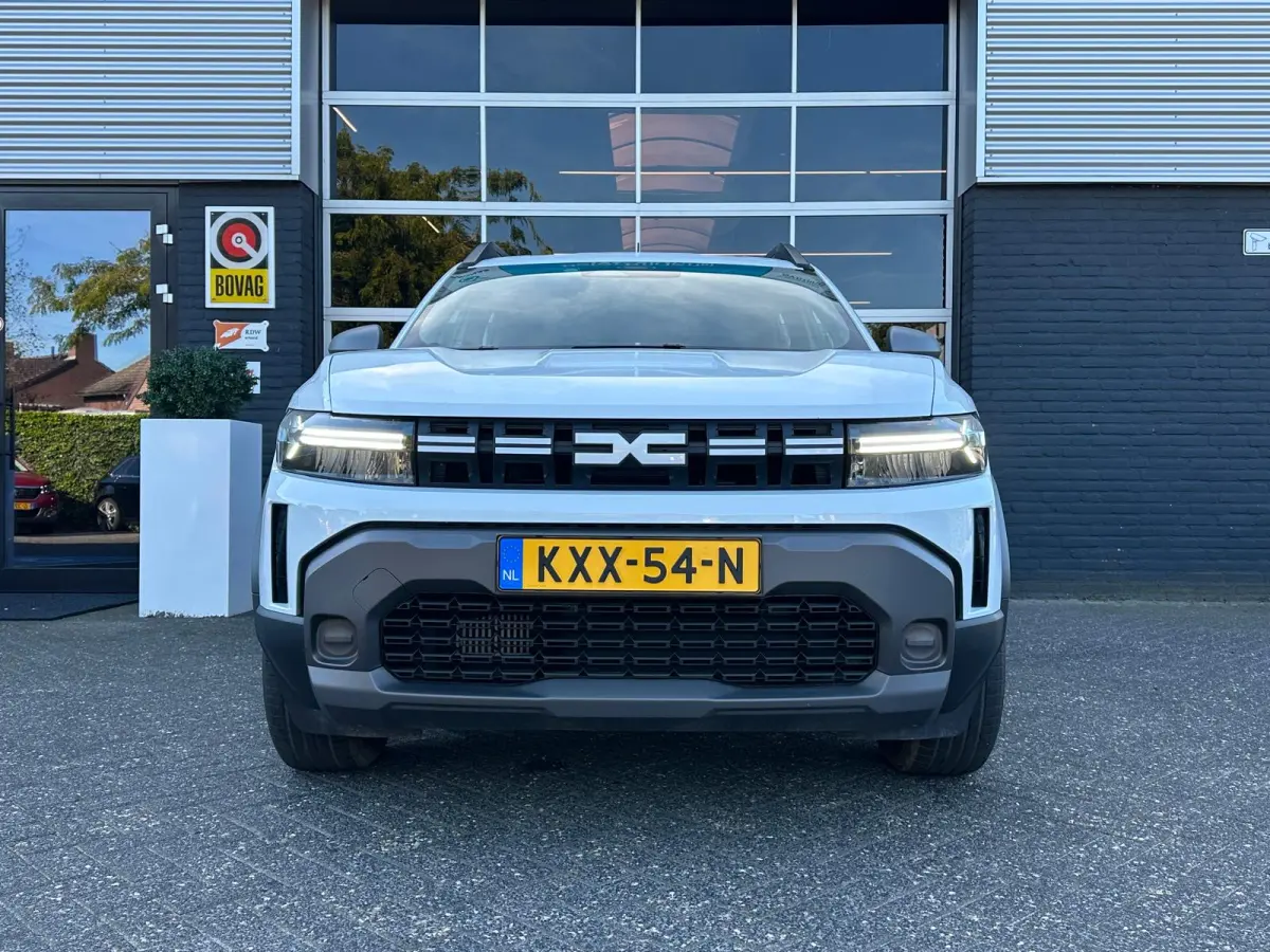 100 ECO-G Expression, Airco, Camera, CarPlay, Cruise, Virtual Cockpit, Bluetooth, DAB, Safety, Fabrieksgarantie