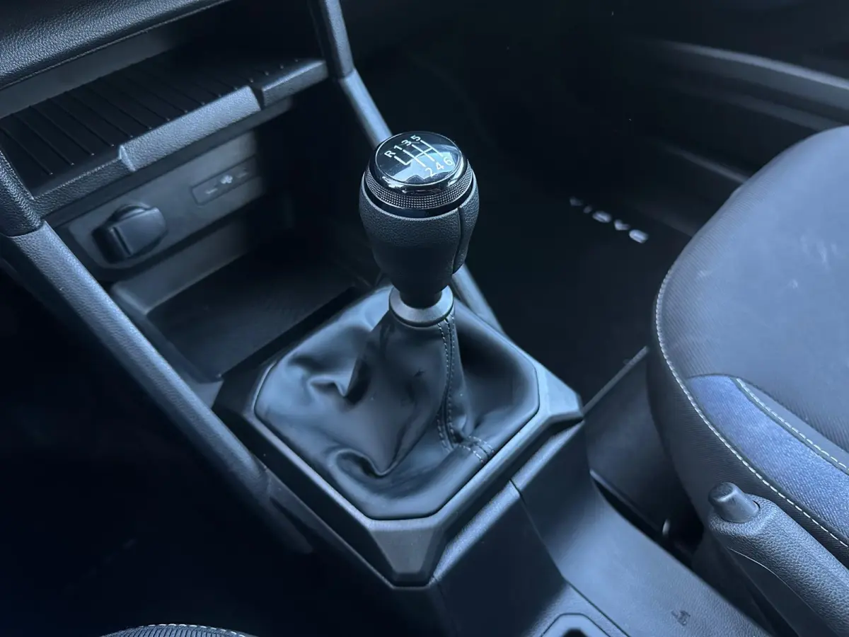 100 ECO-G Expression, Airco, Camera, CarPlay, Cruise, Virtual Cockpit, Bluetooth, DAB, Safety, Fabrieksgarantie