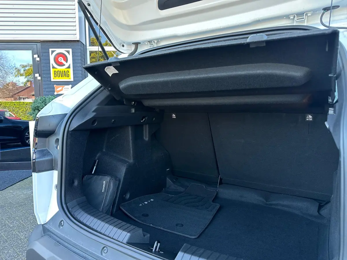 100 ECO-G Expression, Airco, Camera, CarPlay, Cruise, Virtual Cockpit, Bluetooth, DAB, Safety, Fabrieksgarantie